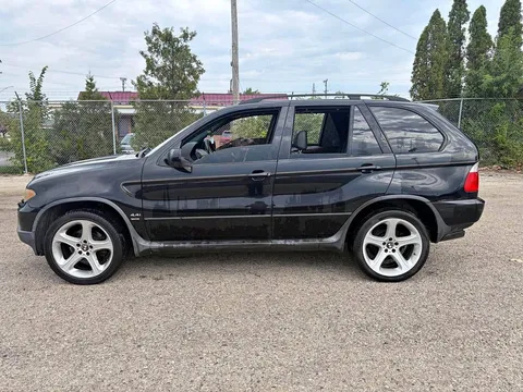 2004 BMW X5 4.4i Sport Utility 4D