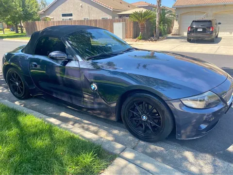 2004 BMW Z4 2.5i L Roadster