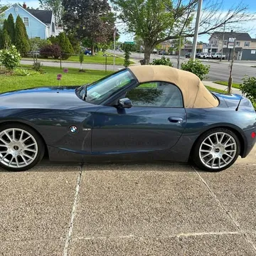 2004 BMW Z4 30i Roadster 2D