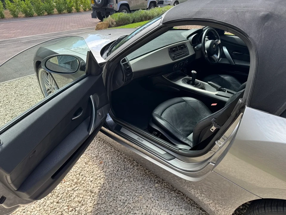 2004 BMW Alpina - Image 26 of 31