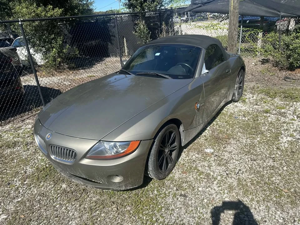 2004 BMW Z4 - Image 2 of 4