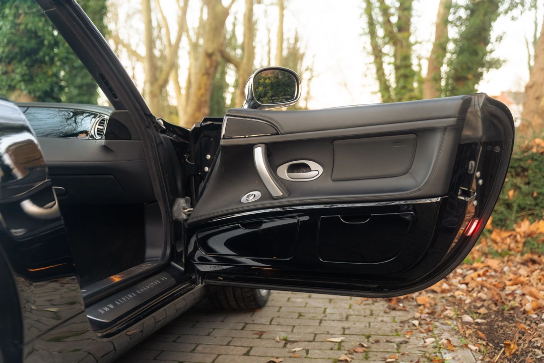 2004 BMW Z8 - Image 24 of 31