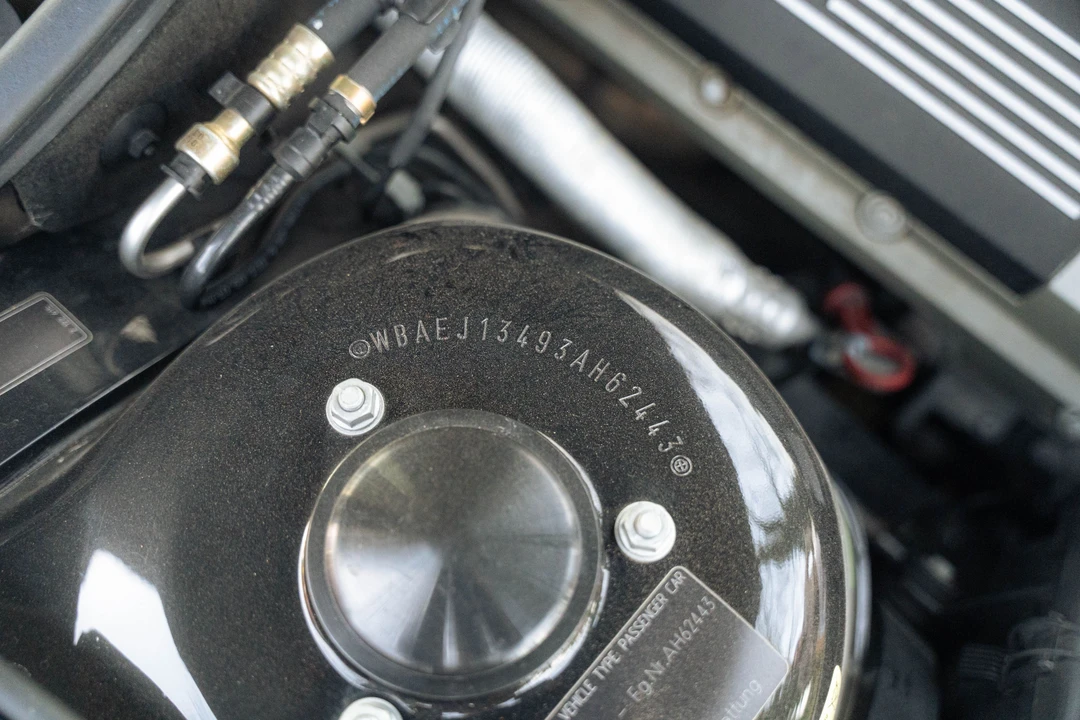 2004 BMW Z8 - Image 30 of 31