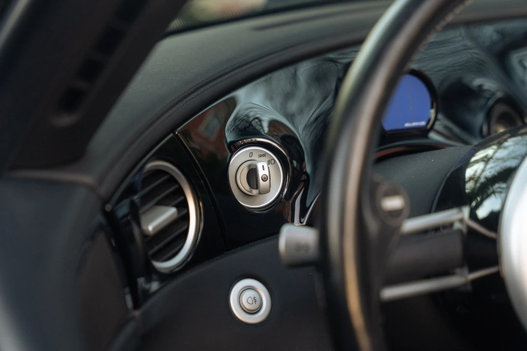 2004 BMW Z8 - Image 14 of 31