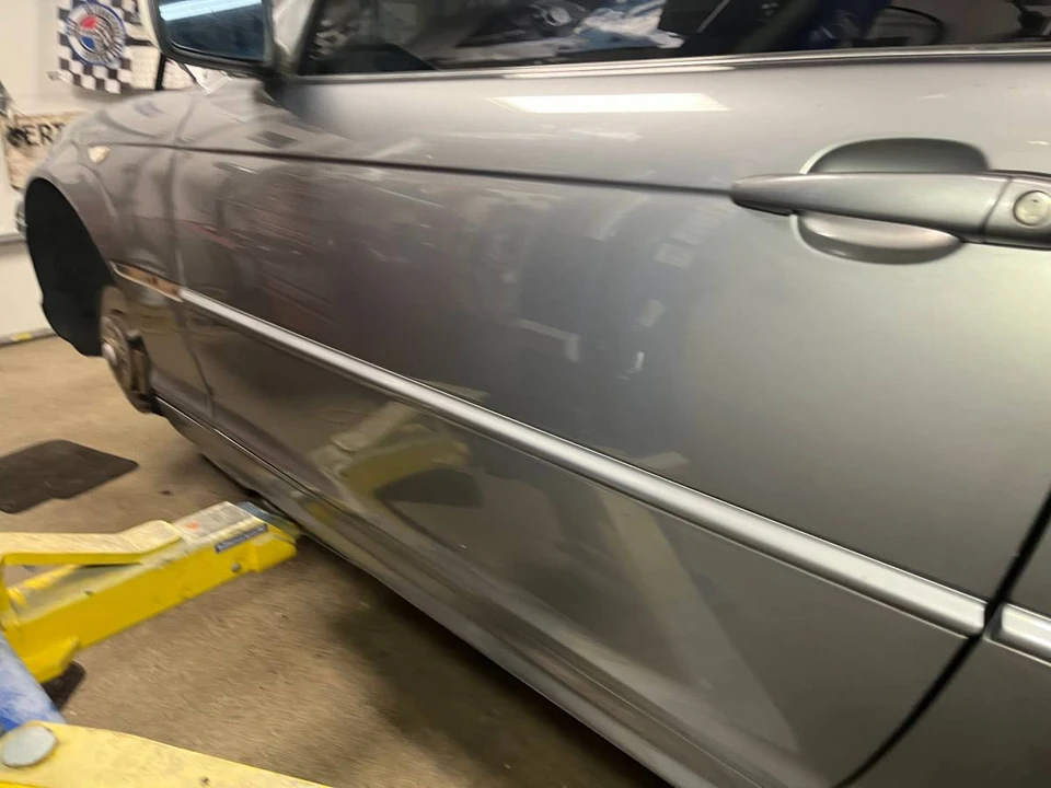 2004 BMW E46 330i & 330Ci - Image 5 of 24