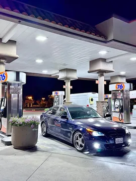 2004 BMW 530i