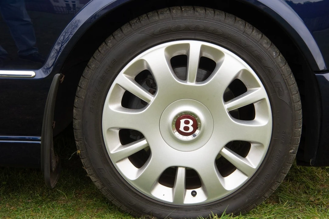 2004 Bentley Arnage R & RL - Image 7 of 30