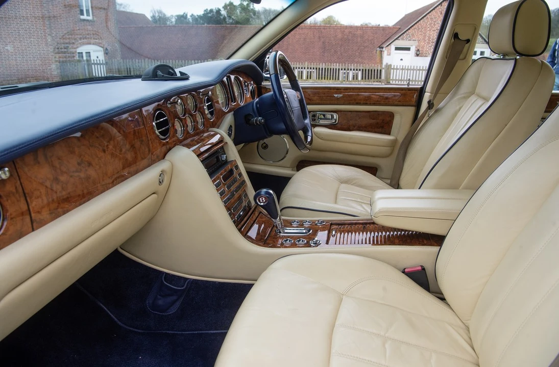 2004 Bentley Arnage R & RL - Image 20 of 30