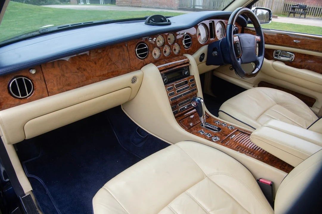 2004 Bentley Arnage R & RL - Image 19 of 30
