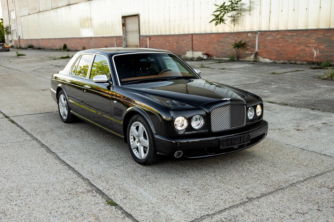 2004 Bentley Arnage T - Image 2 of 30