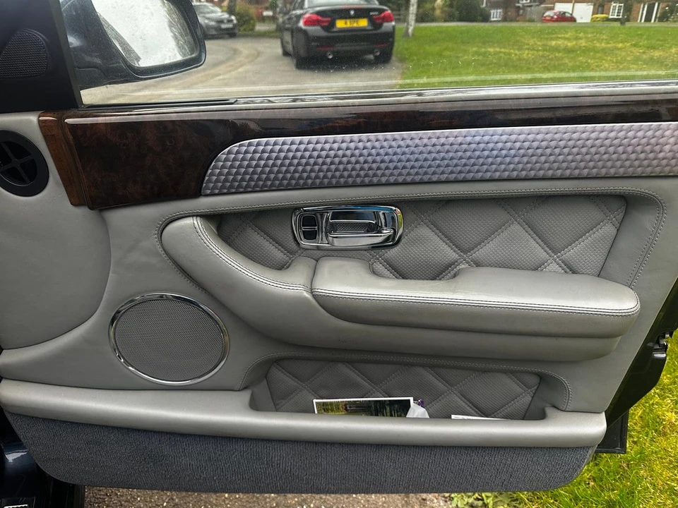 2004 Bentley Arnage T - Image 9 of 30