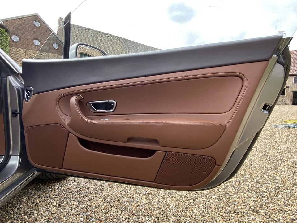 2004 Bentley Continental GT 1st Gen - Image 28 of 30