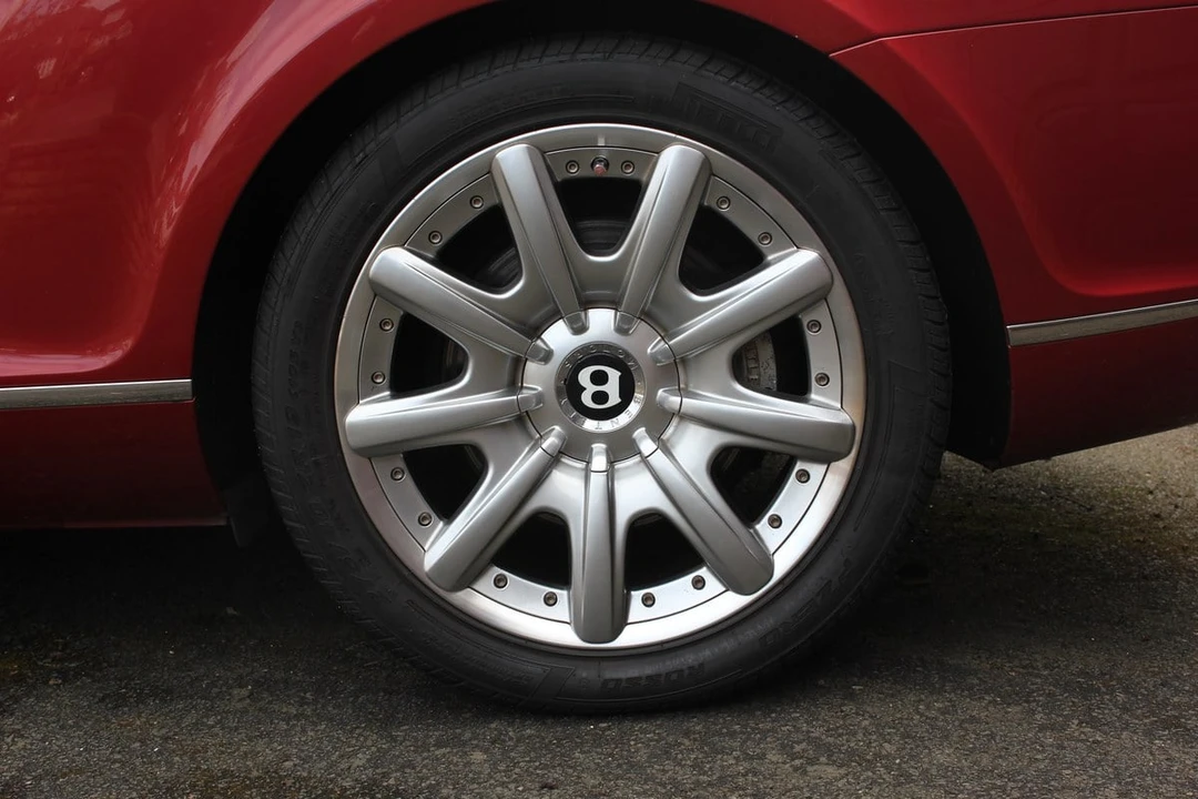 2004 Bentley Continental GT 1st Gen - Image 16 of 30