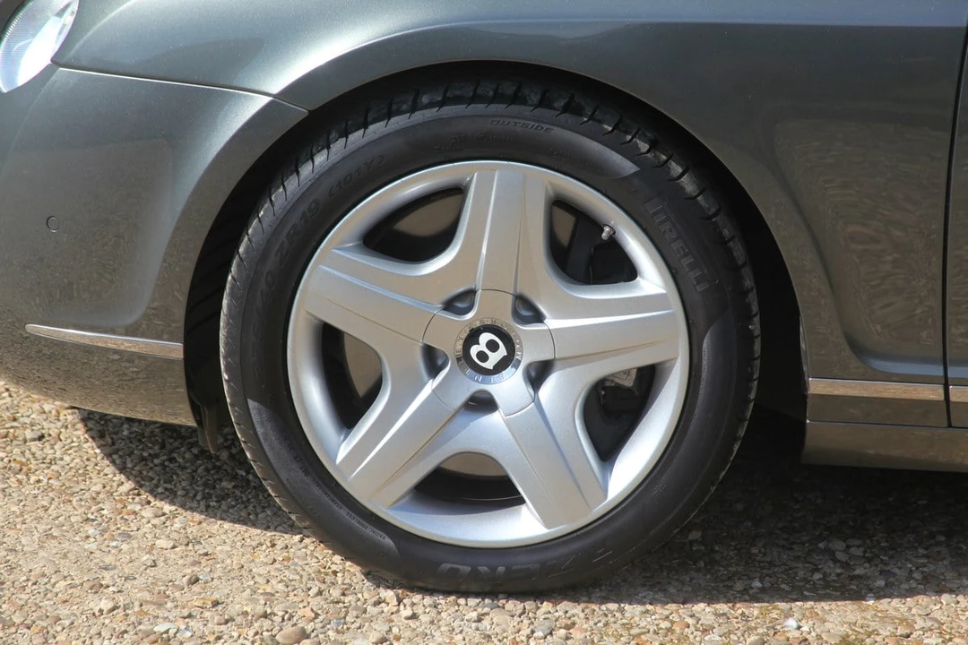2004 Bentley Continental GT 1st Gen - Image 22 of 30
