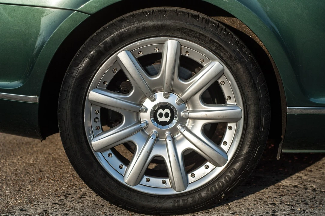 2004 Bentley Continental GT 1st Gen - Image 12 of 30