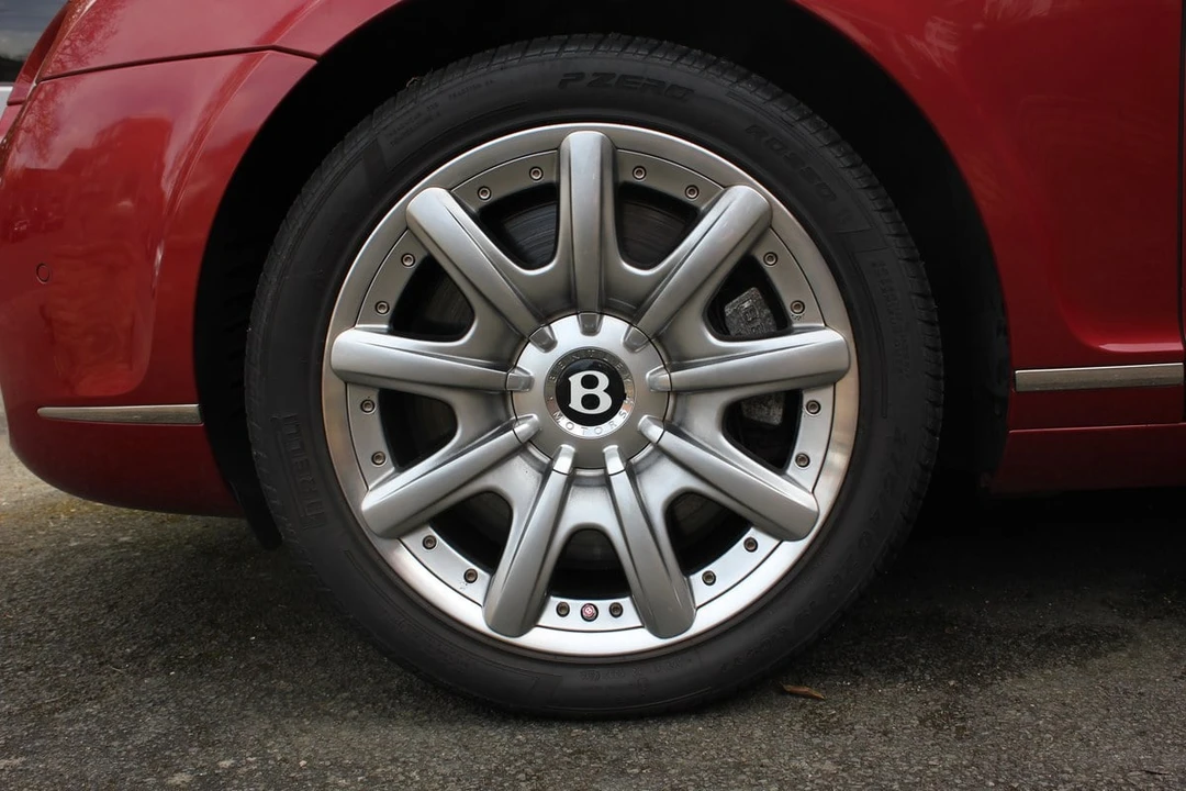 2004 Bentley Continental GT 1st Gen - Image 15 of 30