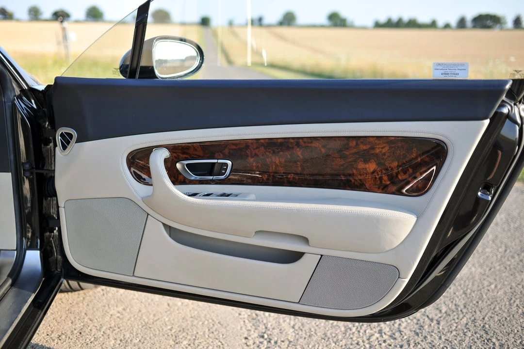 2004 Bentley Continental GT 1st Gen - Image 14 of 30