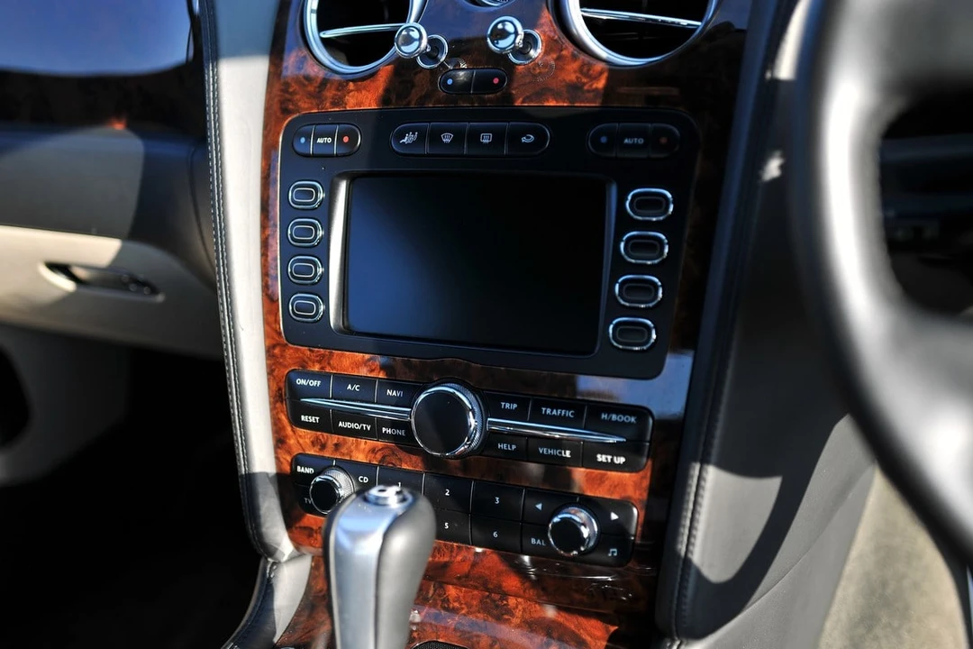 2004 Bentley Continental GT 1st Gen - Image 24 of 30