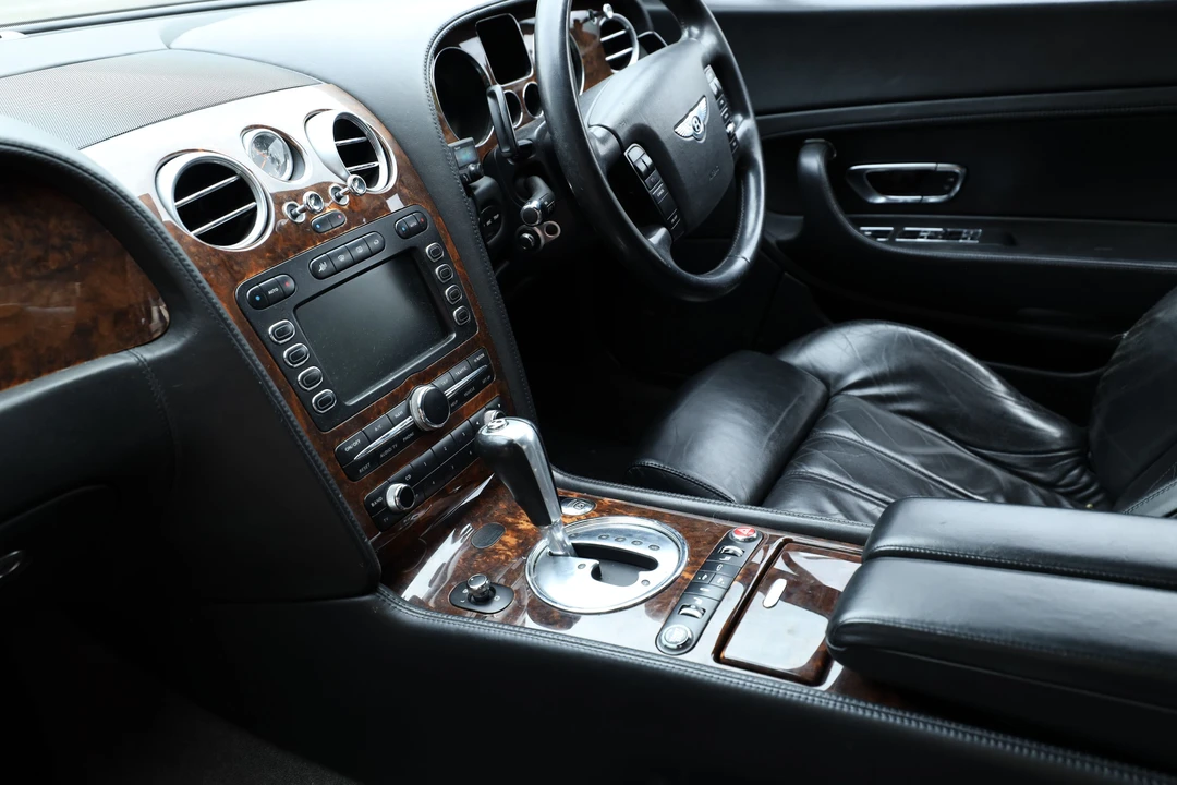 2004 Bentley Continental GT 1st Gen - Image 8 of 9