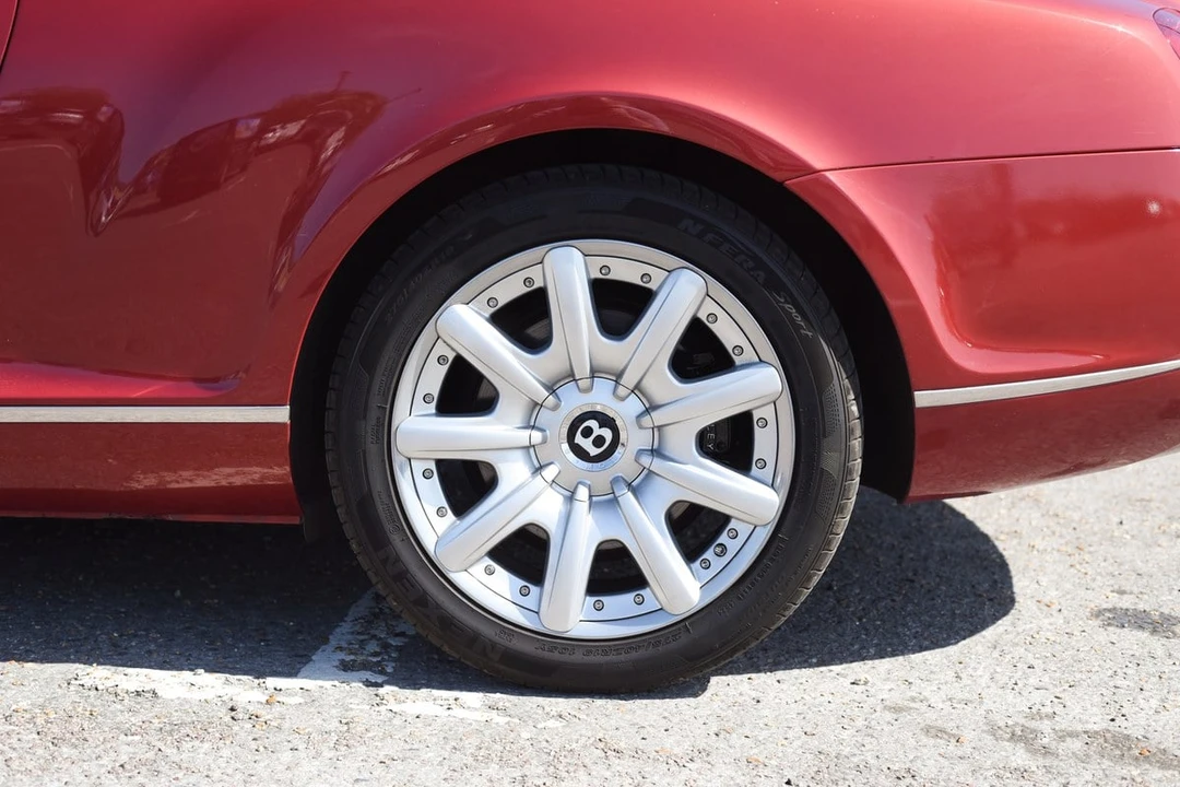 2004 Bentley Continental GT 1st Gen - Image 21 of 31