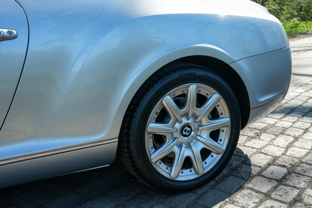 2004 Bentley Continental GT 1st Gen - Image 29 of 31