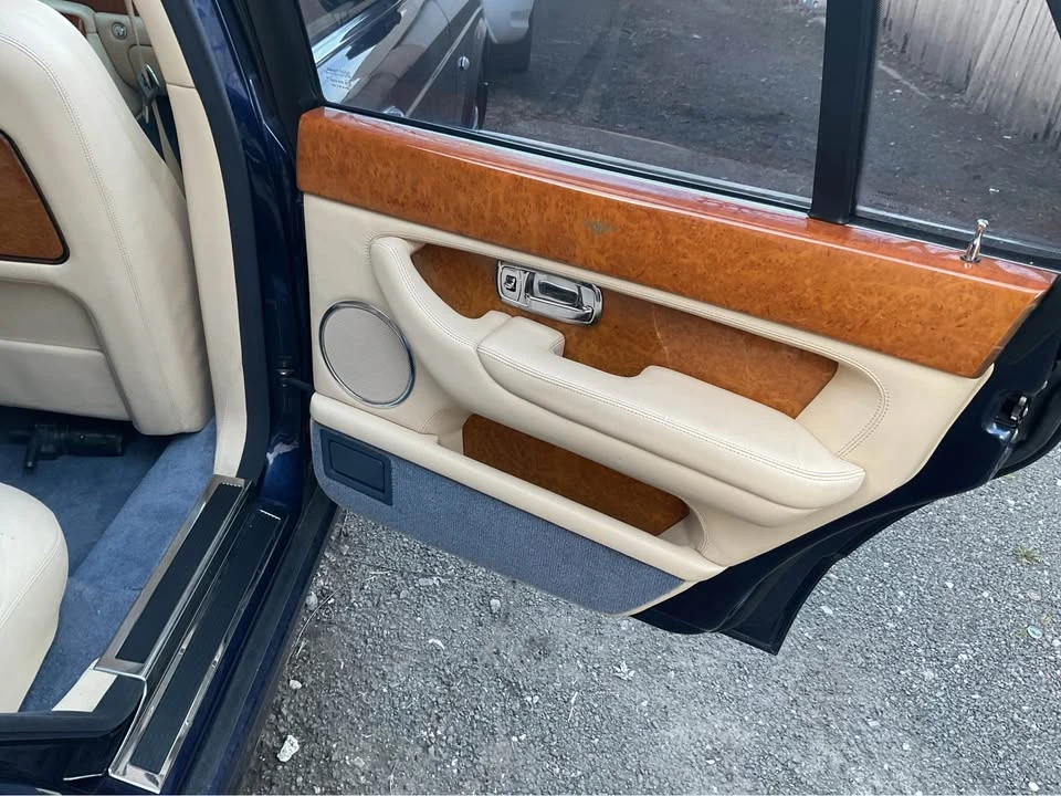 2004 Bentley Arnage R & RL - Image 9 of 15
