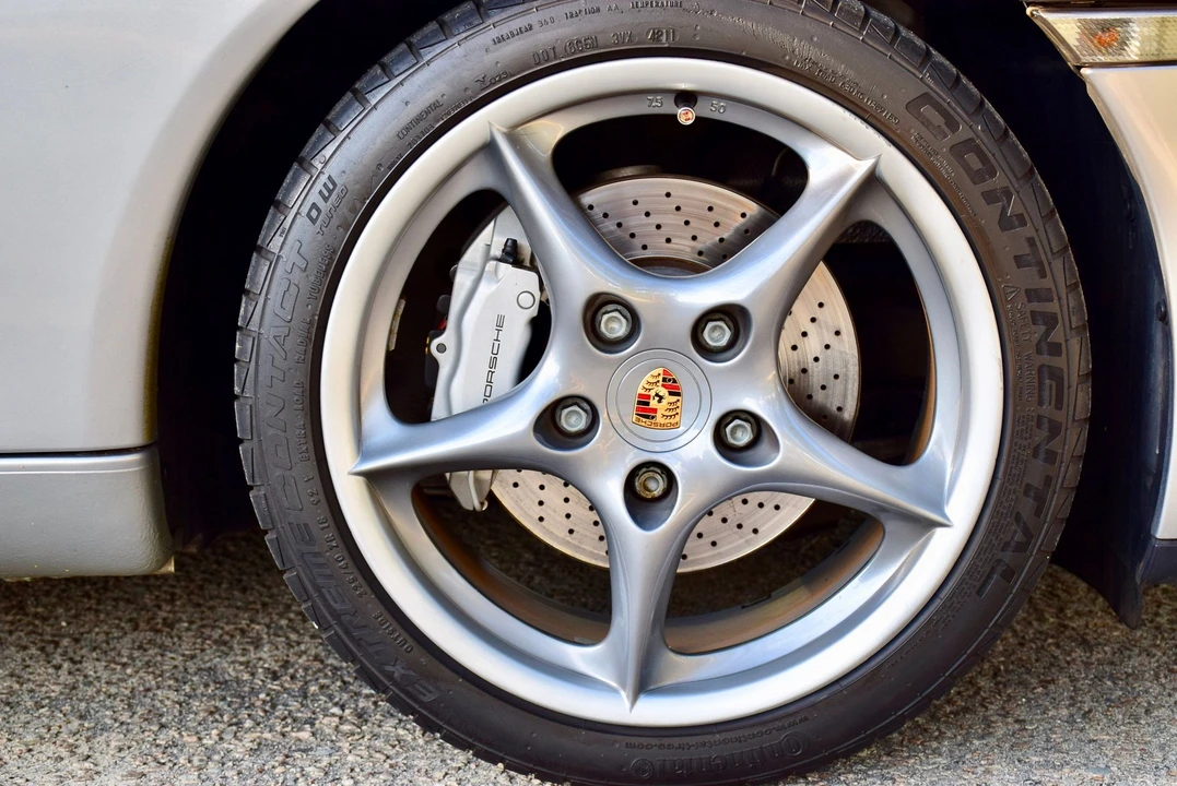 2004 Porsche 986 Boxster S - Image 9 of 31