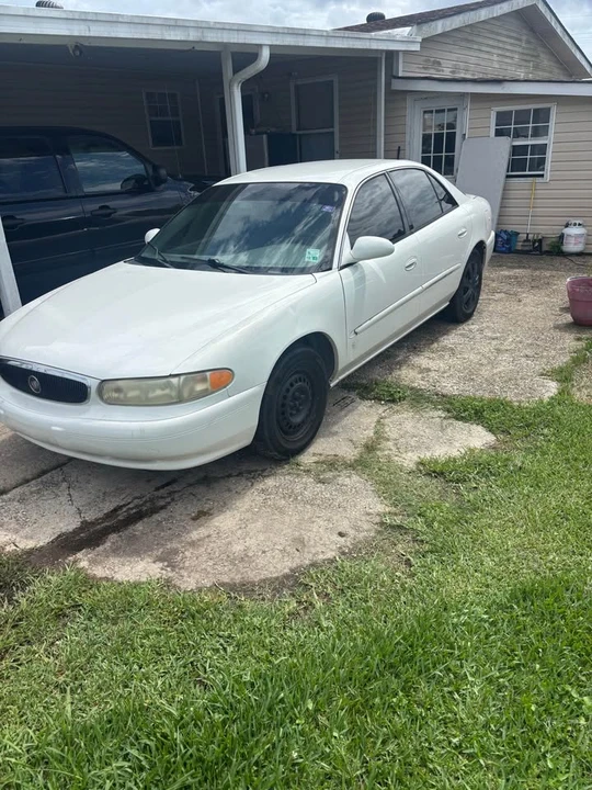 2004 Buick Century - Image 2 of 5