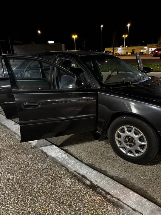 2004 Buick Century - Image 2 of 12