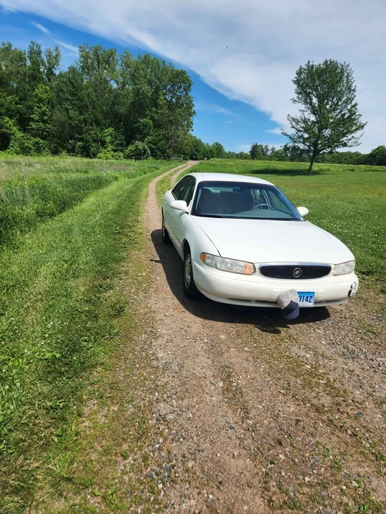 2004 Buick Century - Image 3 of 11
