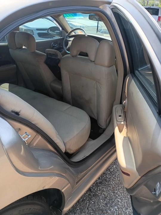 2004 Buick LeSabre - Image 13 of 16