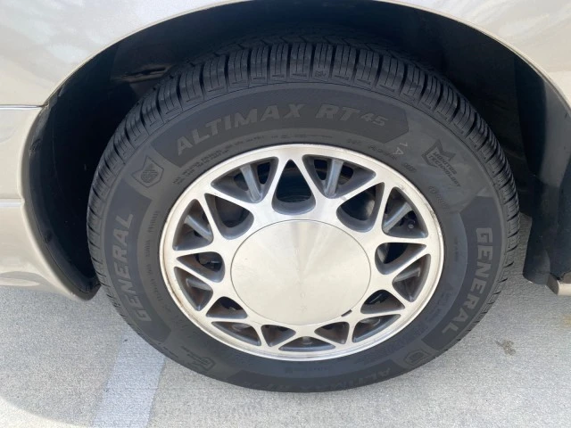 2004 Buick LeSabre - Image 20 of 22