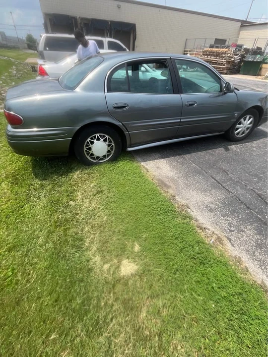 2004 Buick LeSabre - Image 3 of 4
