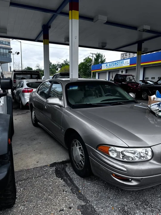 2004 Buick LeSabre - Image 2 of 16