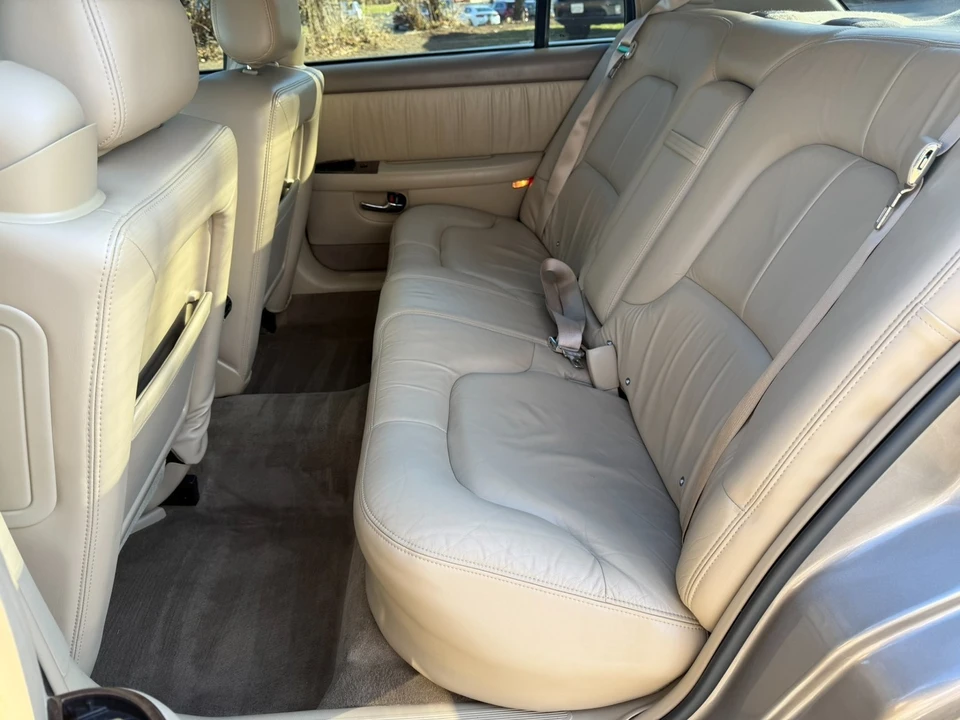 2004 Buick Park Avenue - Image 9 of 21