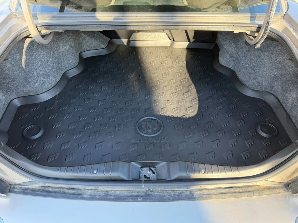 2004 Buick Park Avenue - Image 11 of 21