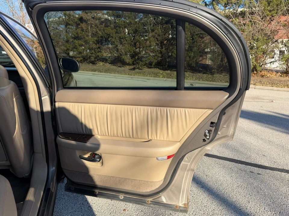 2004 Buick Park Avenue - Image 12 of 21