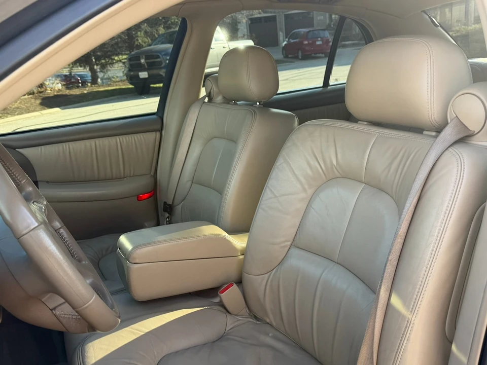 2004 Buick Park Avenue - Image 11 of 12