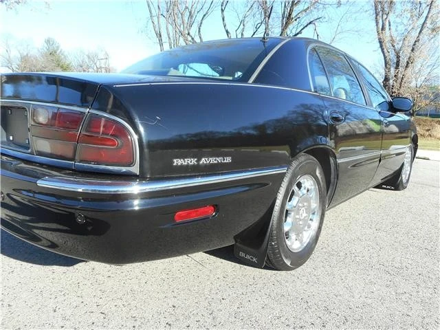 2004 Buick Park Avenue - Image 4 of 12