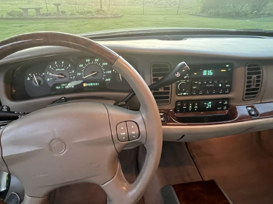 2004 Buick Park Avenue - Image 12 of 31