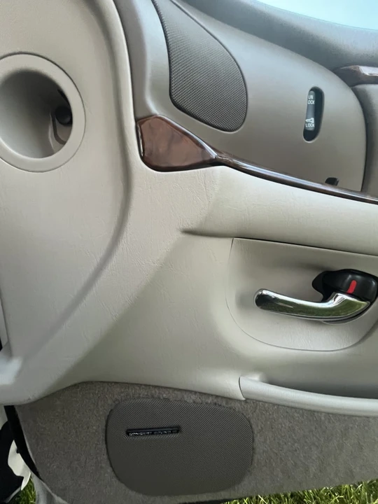 2004 Buick Park Avenue - Image 29 of 31