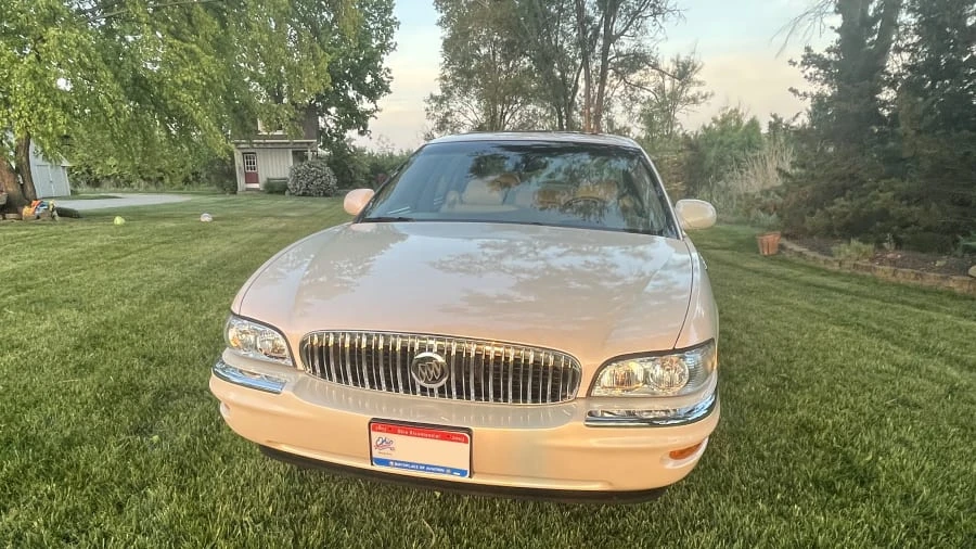 2004 Buick Park Avenue - Image 2 of 31