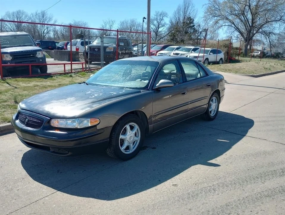 2004 Buick Regal - Image 3 of 8