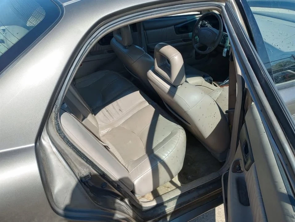 2004 Buick Regal - Image 8 of 8