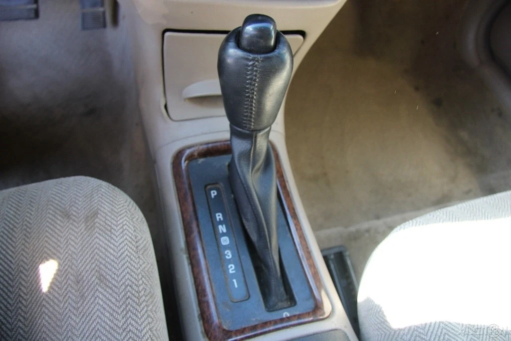 2004 Buick Regal - Image 16 of 21