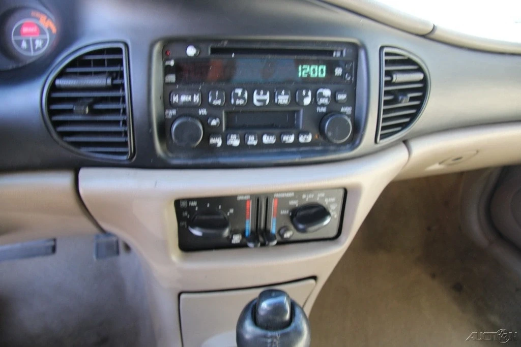 2004 Buick Regal - Image 15 of 21