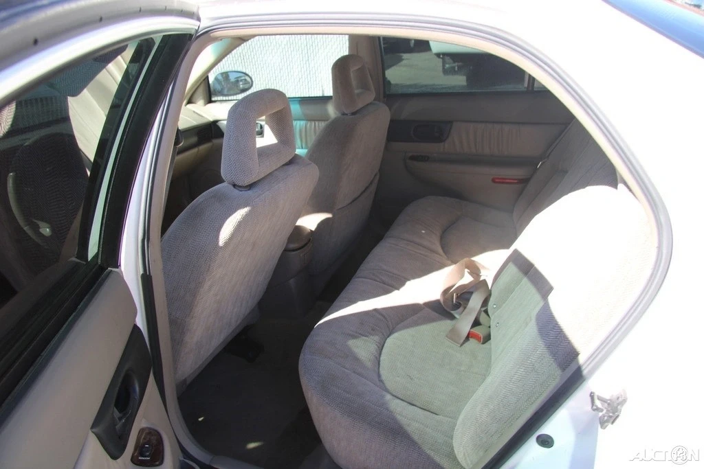 2004 Buick Regal - Image 18 of 21