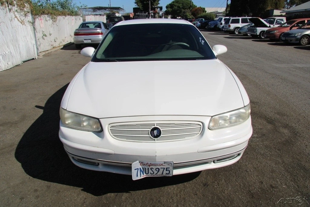 2004 Buick Regal - Image 9 of 21