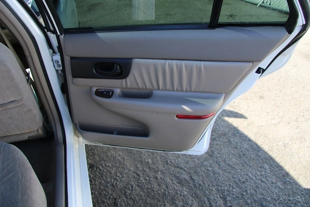 2004 Buick Regal - Image 20 of 21