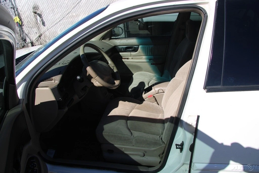 2004 Buick Regal - Image 11 of 21